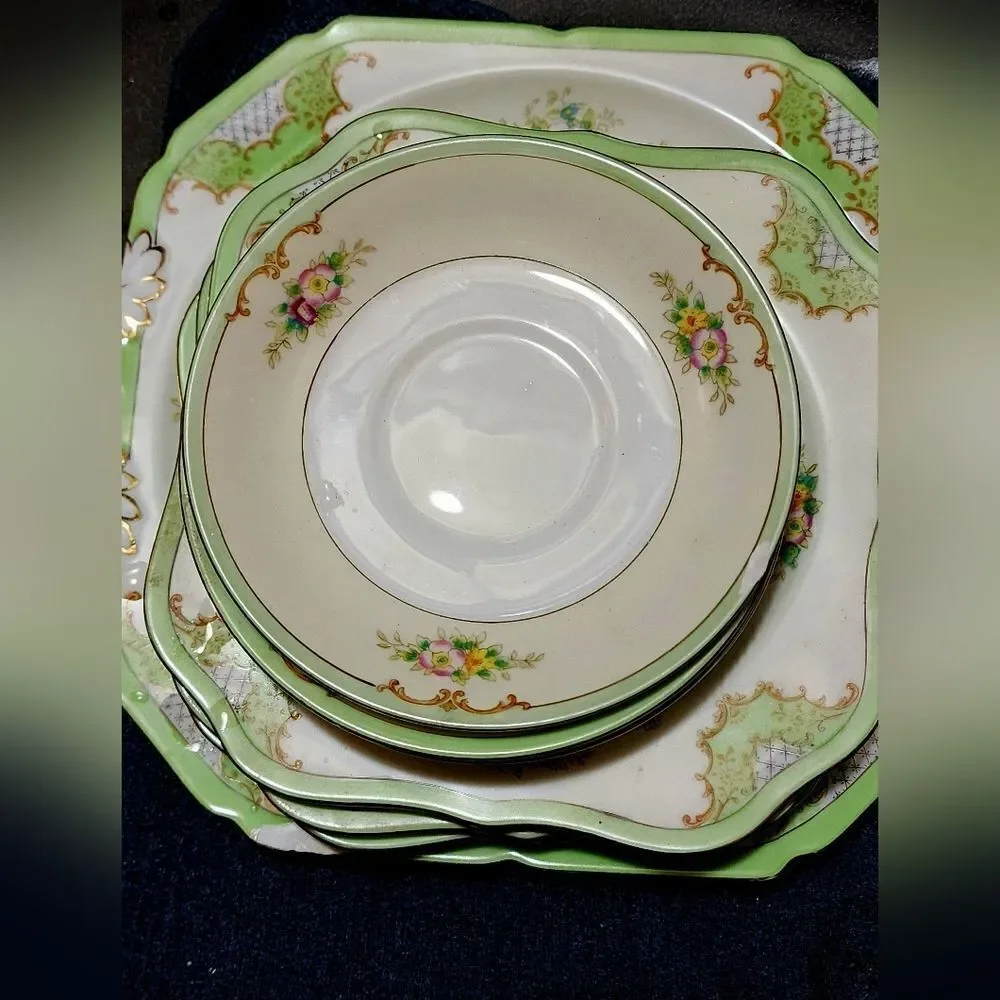 Vintage Noritake 14 pc dinnerware Set